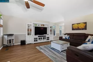 Photo #5: 41056714 Listing 