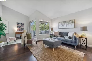 Photo #2: 41056838 Listing