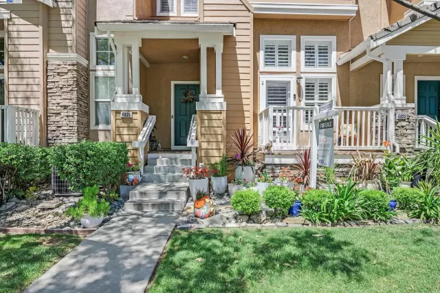 MLS: 41057011 Condo For Sale