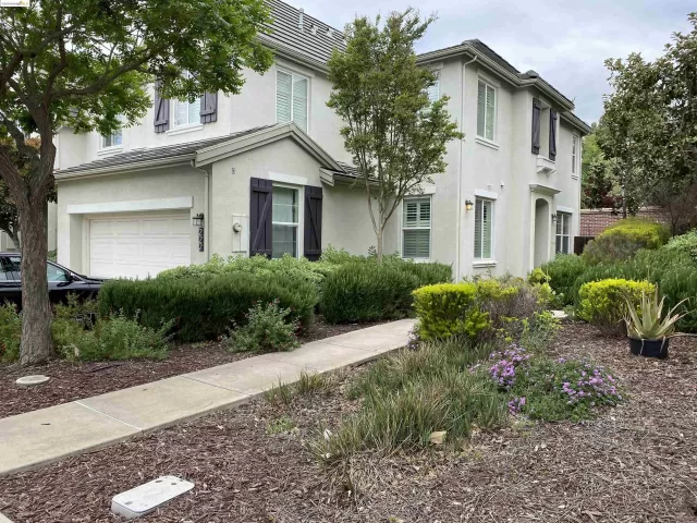 MLS: 41057036 Condo For Sale