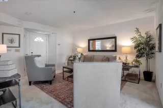 Photo #5: 41057092 Listing