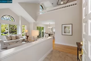 Photo #2: 41057105 Listing 