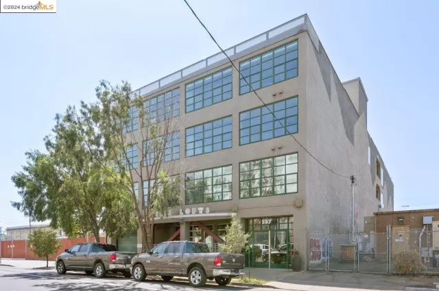 MLS: 41057106 Condo For Sale