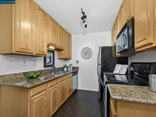 Photo #5: 41057258 Listing