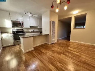 Photo #5: 41057290 Listing