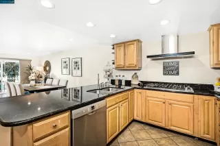 Photo #2: 41057341 Listing