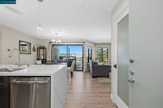 Photo #5: 41057378 Listing 