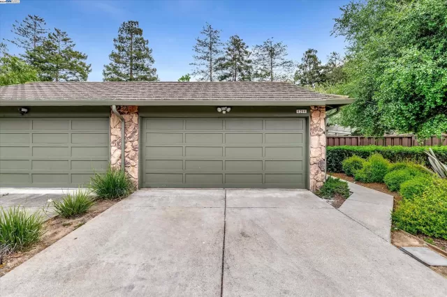 MLS: 41057379 Condo For Sale