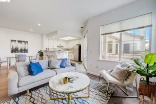 Photo #4: 41057429 Listing