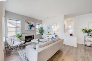 Photo #5: 41057429 Listing