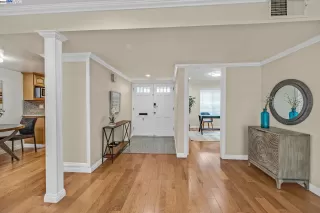 Photo #5: 41057461 Listing