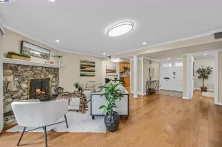 Photo #6: 41057461 Listing