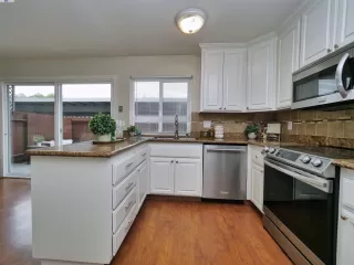 Photo #1: 41057471 Listing 