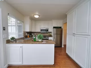 Photo #5: 41057471 Listing 