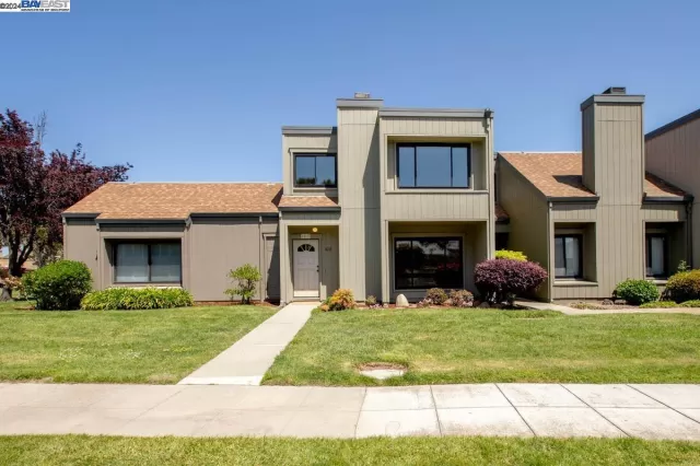 MLS: 41057480 Condo For Sale