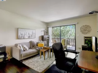 Photo #3: 41057536 Listing