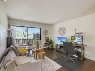 Photo #4: 41057536 Listing