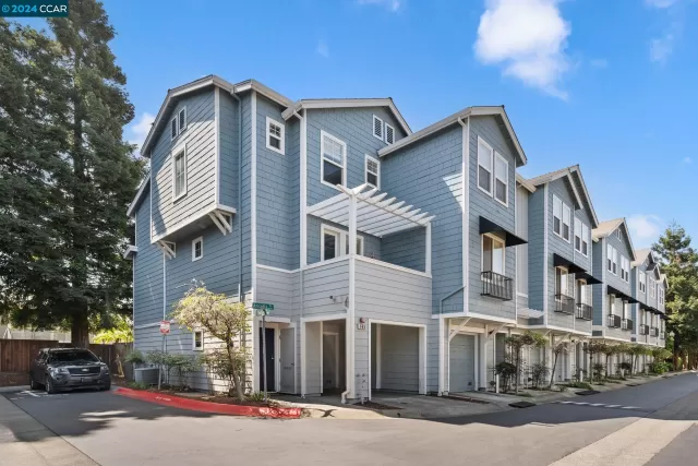 MLS: 41057546 Condo For Sale