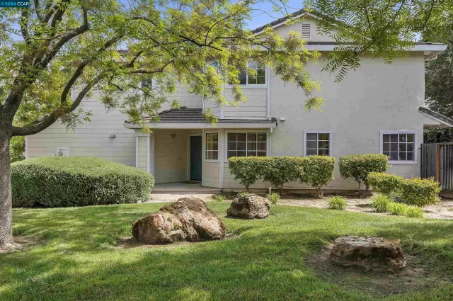 MLS: 41057548 Condo For Sale