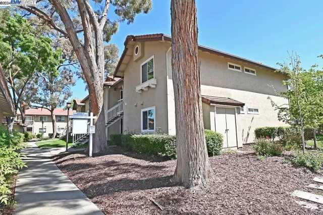 MLS: 41057571 Condo For Sale