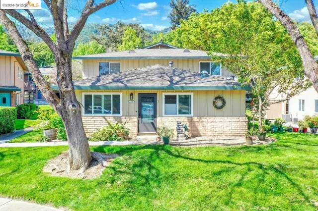 MLS: 41057592 Condo For Sale