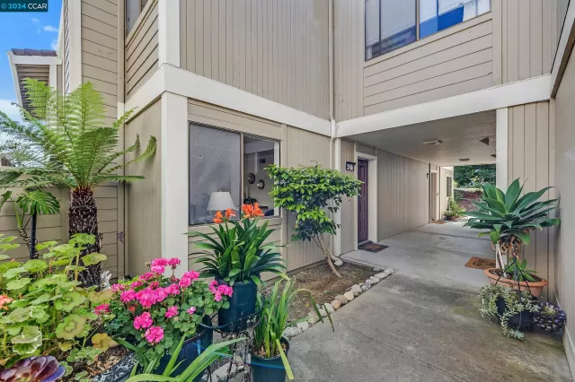 MLS: 41057661 Condo For Sale