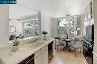 Photo #4: 41057693 Listing