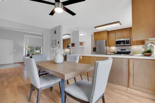 Photo #6: 41057886 Listing