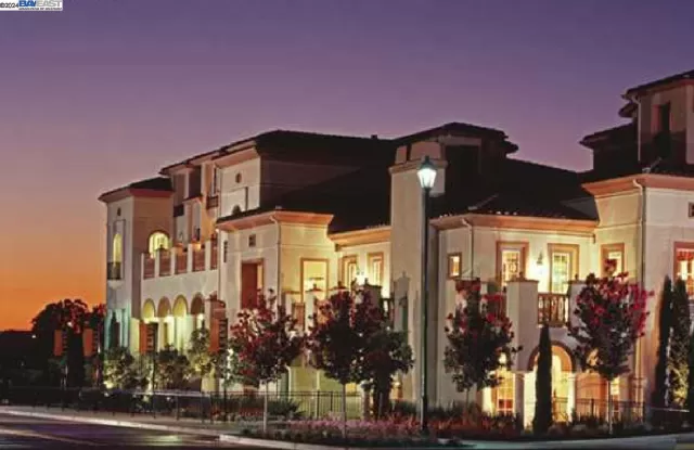 MLS: 41058175 Condo For Sale