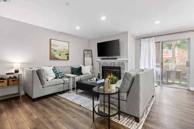 MLS: 41058198 Condo For Sale