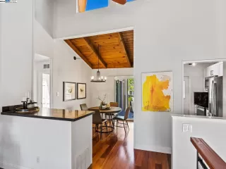 Photo #5: 41058213 Listing 