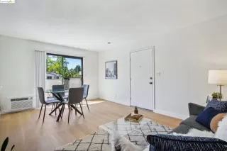 Photo #3: 41058242 Listing