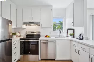 Photo #6: 41058242 Listing