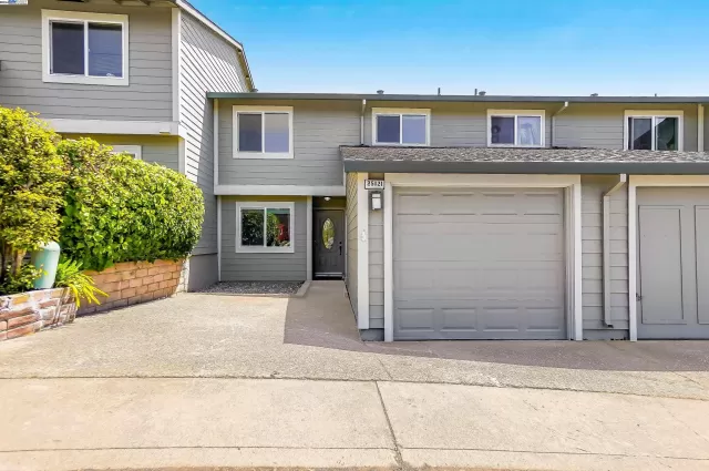 MLS: 41058273 Condo For Sale