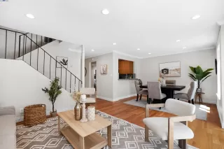 Photo #5: 41058273 Listing