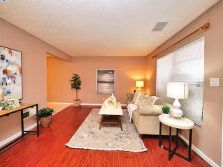 Photo #5: 41058298 Listing