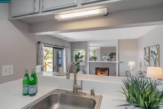 Photo #5: 41058370 Listing 