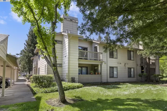 MLS: 41058399 Condo For Sale