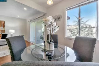 Photo #2: 41058454 Listing