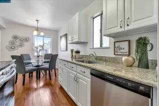 Photo #5: 41058454 Listing