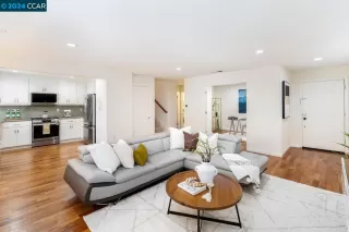 Photo #3: 41058456 Listing 