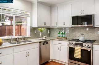 Photo #6: 41058456 Listing 