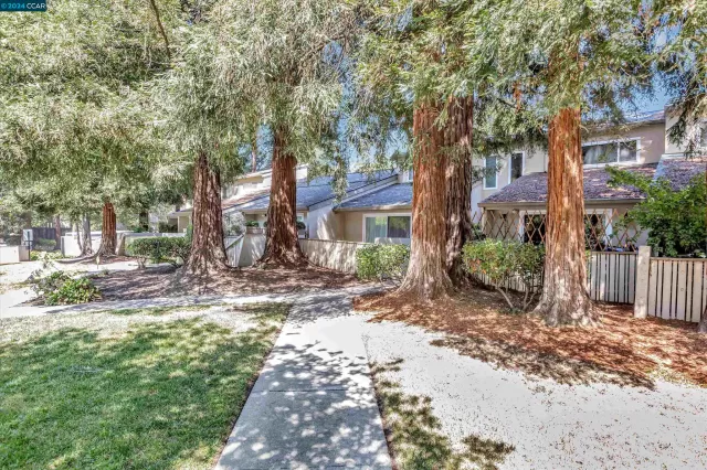 MLS: 41058458 Condo For Sale