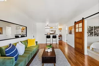 Photo #2: 41058475 Listing