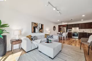 Photo #2: 41058519 Listing 