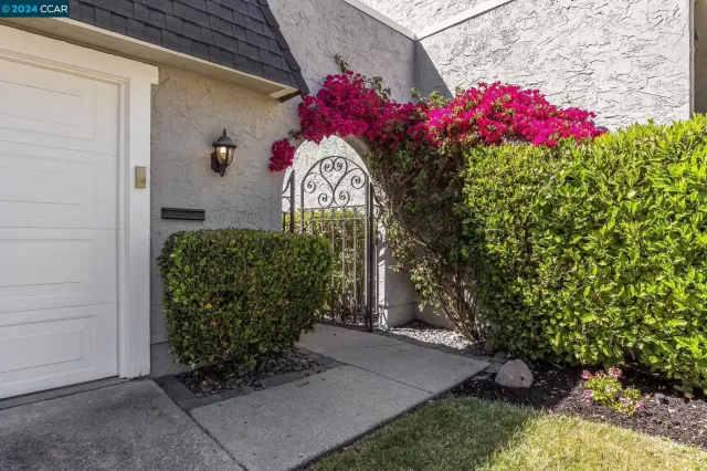 MLS: 41058540 Condo For Sale