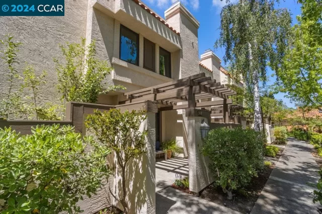 MLS: 41058549 Condo For Sale