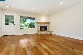 Photo #5: 41058596 Listing 