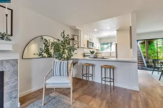 Photo #2: 41058677 Listing 