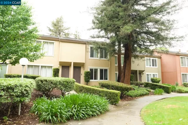 MLS: 41058710 Condo For Sale